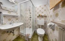 Bagno con doccia