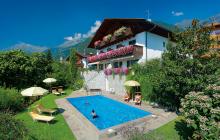 Garni Taubenthaler mit Pool - Dorf Tirol